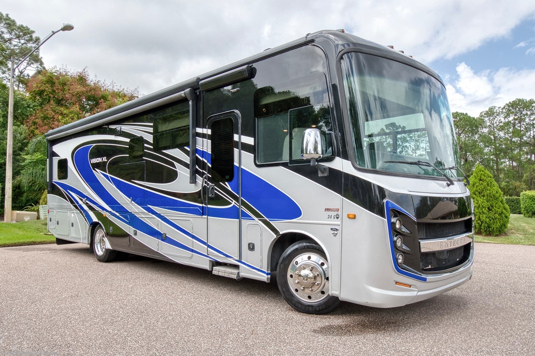 2021 Entegra Coach Vision XL 34G