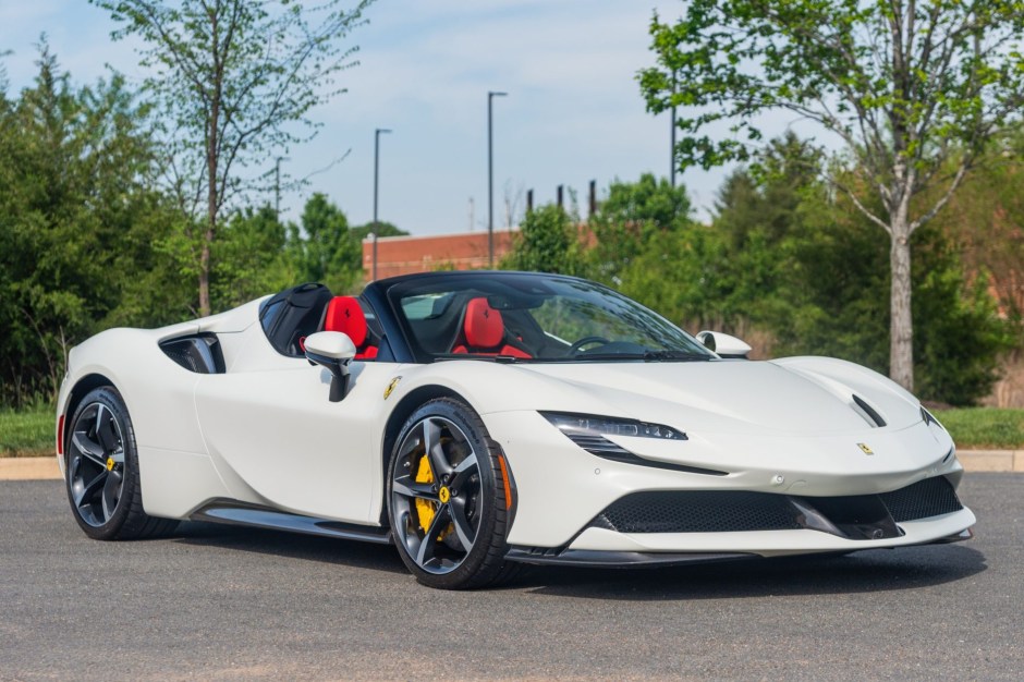 2023 Ferrari SF90 Spider